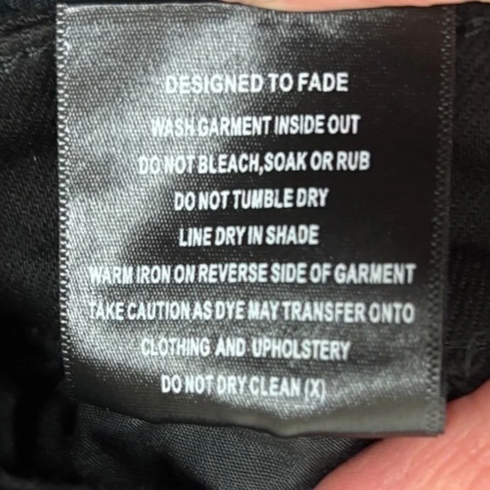 NWT THRT Mens Black Angel Cherub Print Distressed Jeans Sz 44x30 Streetwear - Picture 9 of 9